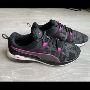 PUMA US Women’s 10 Pink/Black Running Sneakers
